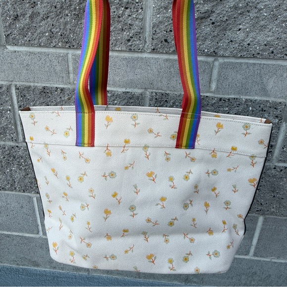 Tote With Rainbow Roller Skate Graphic c4099 - Picture 3 of 11